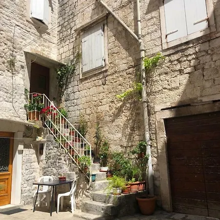 Appartement Haus Grace Kaštela
